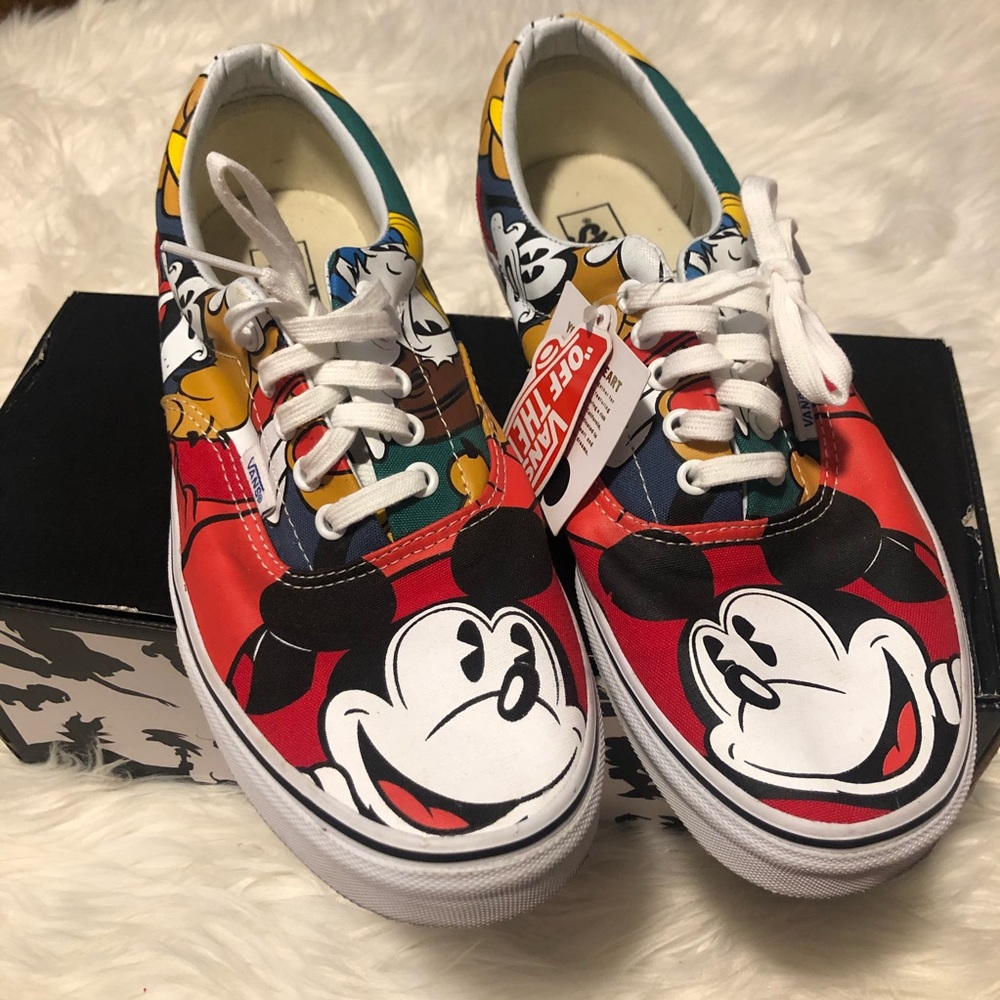 Men’s RARE Disney Mickey & Friends Vans Era